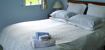 Pahi bed and breakfast accommodation